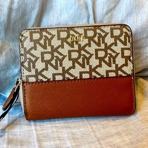 DKNY Velita wallet